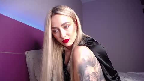 Snapshot of blondirix chatting on 12, 12, 2024 Anna online show from 12, 12, 2024