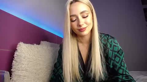 Snapshot of blondirix chatting on 27, 12, 2024 Anna online show from 27, 12, 2024
