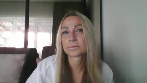 Snapshot of blondkitti chatting on 27, 9, 2025 Iren online show from 27, 9, 2025