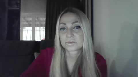 Snapshot of blondkitti chatting on 3, 10, 2025 Iren online show from 3, 10, 2025