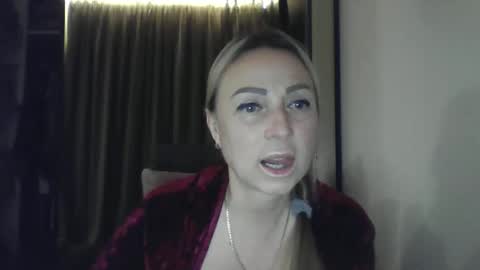 Snapshot of blondkitti chatting on 18, 10, 2025 Iren online show from 18, 10, 2025