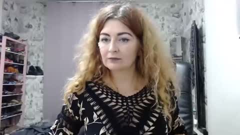 Snapshot of blondmilfs chatting on 10, 1, 2025 BlondMILfs online show from 10, 1, 2025