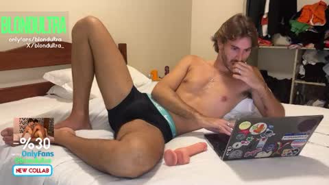 Snapshot of blondultra chatting on 15, 4, 2026 blondultra online show from 15, 4, 2026