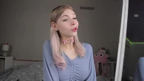 Snapshot of blondy_fina chatting on 27, 3, 2026 blondy_fina online show from 27, 3, 2026