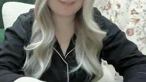 blondymargaret online show from 24, 2, 2025