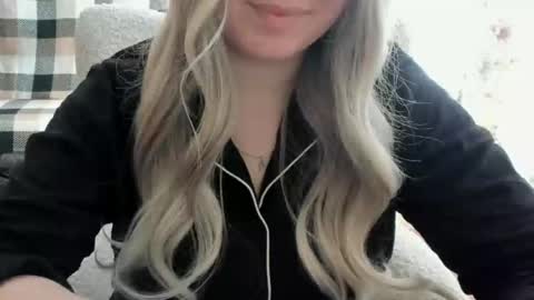 blondymargaret online show from 28, 2, 2025