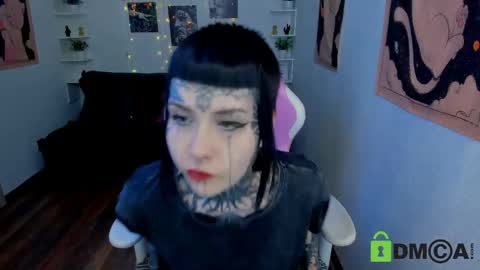 Snapshot of blood__mary chatting on 2, 4, 2026 Mary online show from 2, 4, 2026