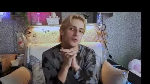 Bloody Blondie online show from 8, 8, 2026