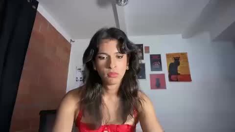 Bella Bloom ts online show from 18, 10, 2025