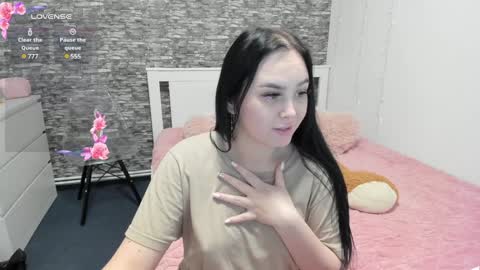 blue candy28 online show from 4, 1, 2025