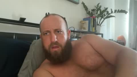 Snapshot of blue_eyes247 chatting on 18, 6, 2026 blue_eyes247 online show from 18, 6, 2026