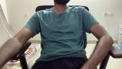 blue_streak3290 online show from 4, 1, 2025