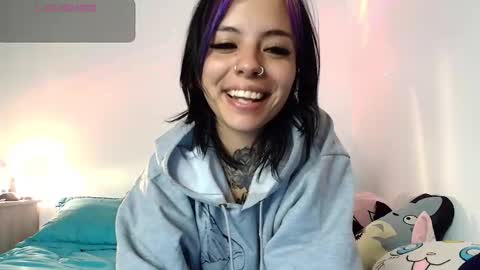 Snapshot of blue_tatuu1 chatting on 10, 12, 2024 Alice bleu for friends  online show from 10, 12, 2024