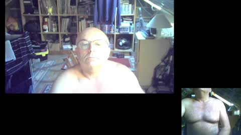 Snapshot of bluebox65 chatting on 19, 6, 2026 bluebox65 online show from 19, 6, 2026