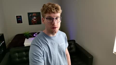 Snapshot of blueeyedtallguy chatting on 27, 2, 2026 blueeyedtallguy online show from 27, 2, 2026