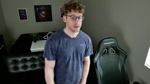 Snapshot of blueeyedtallguy chatting on 20, 3, 2026 blueeyedtallguy online show from 20, 3, 2026