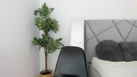 Snapshot of blueeyeslexxxy chatting on 18, 4, 2026 blueeyeslexxxy online show from 18, 4, 2026
