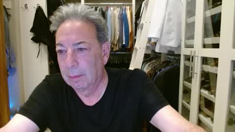 Snapshot of blueisles chatting on 4, 1, 2025 blueisles online show from 4, 1, 2025