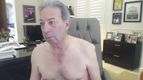 Snapshot of blueisles chatting on 2, 2, 2025 blueisles online show from 2, 2, 2025