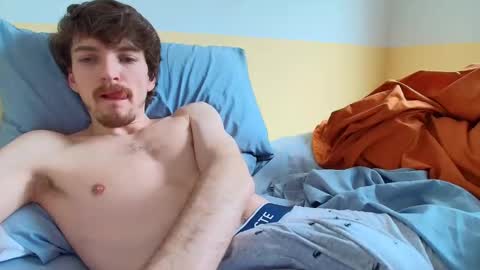 Snapshot of bluezed4 chatting on 4, 2, 2026 blue online show from 4, 2, 2026