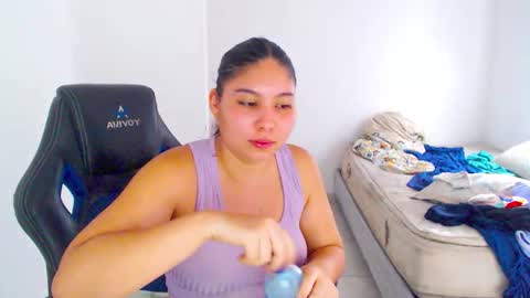  Hey guysI am BrendaWelcome my room online show from 19, 10, 2025