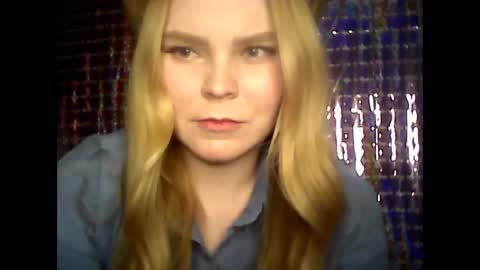 Snapshot of blushing_star chatting on 10, 2, 2025 blushing_star online show from 10, 2, 2025