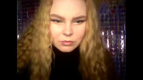 Snapshot of blushing_star chatting on 21, 2, 2025 blushing_star online show from 21, 2, 2025