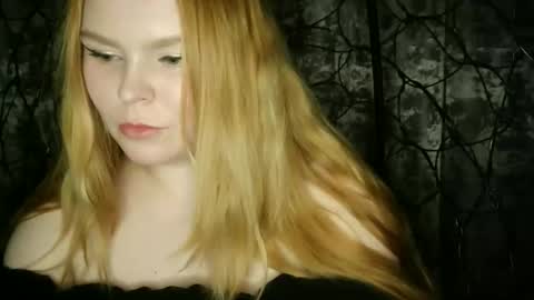Snapshot of blushing_star chatting on 22, 9, 2025 blushing_star online show from 22, 9, 2025