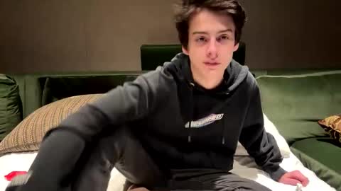 Snapshot of bluskyzz chatting on 5, 2, 2025 BluSky online show from 5, 2, 2025