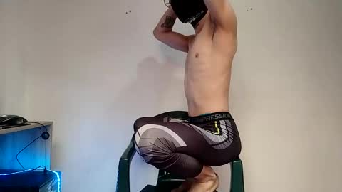 Snapshot of bluu_boy chatting on 3, 3, 2025 Blu Boy online show from 3, 3, 2025