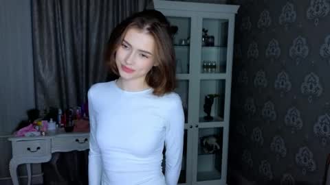 Snapshot of bluuemarine chatting on 17, 5, 2026 Mary online show from 17, 5, 2026