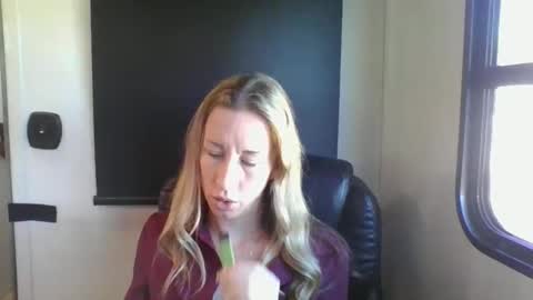 MamaMorgan online show from 26, 11, 2025