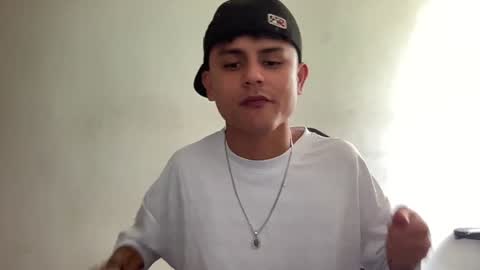 Bob  INDEPENDENT MODEL online show from 27, 12, 2024