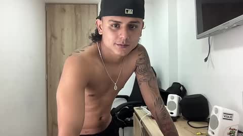 Bob  INDEPENDENT MODEL online show from 26, 9, 2025