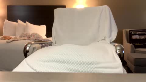 bobbyjune66 online show from 14, 12, 2024