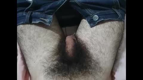 Snapshot of bomvemcam chatting on 15, 1, 2026 Im Bom - Tip if You Liked my Hairy Body - Private Show is Open - Read more about me in the bio below online show from 15, 1, 2026