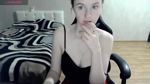 Snapshot of bon___bon chatting on 9, 5, 2026 bon___bon online show from 9, 5, 2026