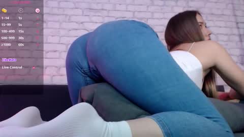 Snapshot of bonbon_aria chatting on 9, 11, 2025 Aria online show from 9, 11, 2025