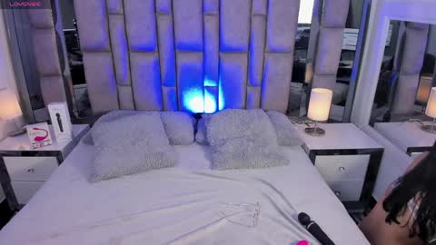 bonet_iris online show from 14, 4, 2026