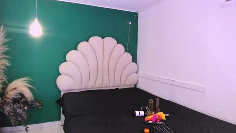 Snapshot of bonieklent chatting on 2, 2, 2025 bonieklent online show from 2, 2, 2025