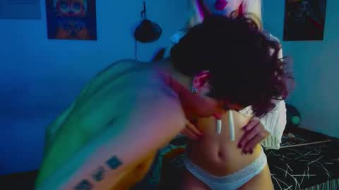 Bonnie Y Ash online show from 17, 10, 2025