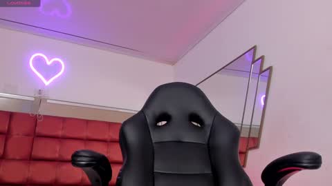   online show from 19, 12, 2024