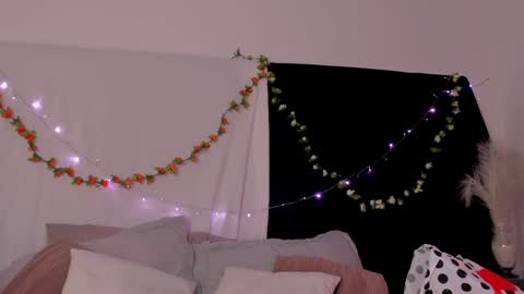   online show from 2, 1, 2025