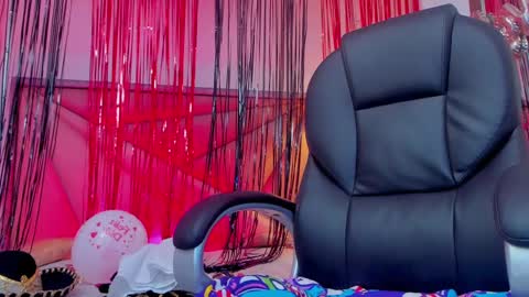   online show from 15, 2, 2025