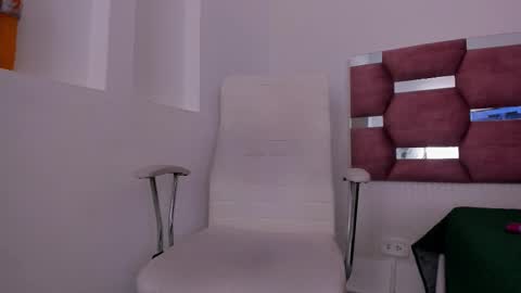 Snapshot of bonniie_blue chatting on 19, 11, 2025 Booniee online show from 19, 11, 2025