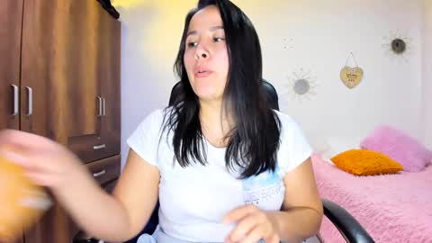 Snapshot of bonny_greylm chatting on 27, 12, 2024 sofia online show from 27, 12, 2024