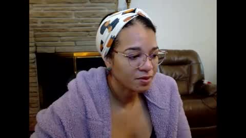 Queen Bon Vivantt online show from 28, 10, 2025