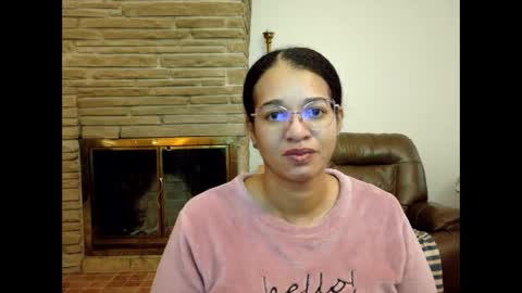 Queen Bon Vivantt online show from 10, 11, 2025