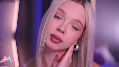 Snapshot of boobybliss chatting on 14, 3, 2026 Alina online show from 14, 3, 2026