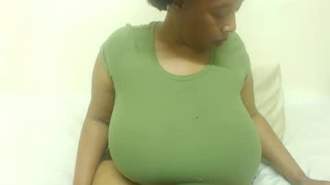 Snapshot of boobyqueen24 chatting on 4, 3, 2026 boobyqueen online show from 4, 3, 2026